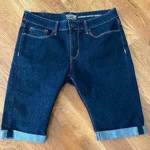Signature Levi Strauss and Co. modern skinny shorts size 12